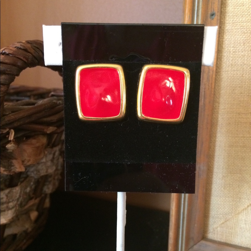Monet Vintage Gold and Red Earrings.